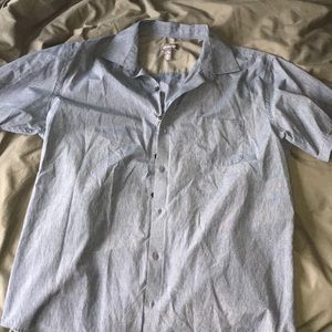 Short sleeve button up